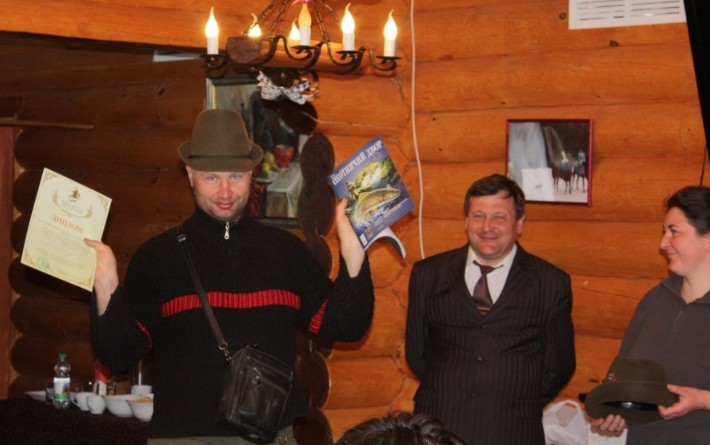 Состязания ловчих птиц по голубю апрель 2011 база Барсучок